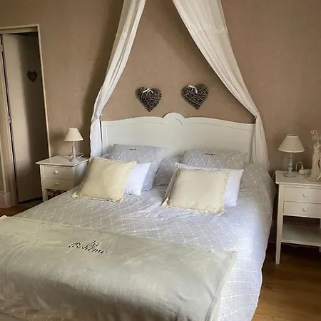 فندق مبيت وإفطار La Boheme Francastel