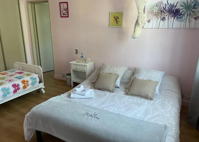 La Boheme Bed & Breakfast Francastel